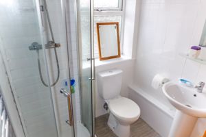 En-suite- click for photo gallery